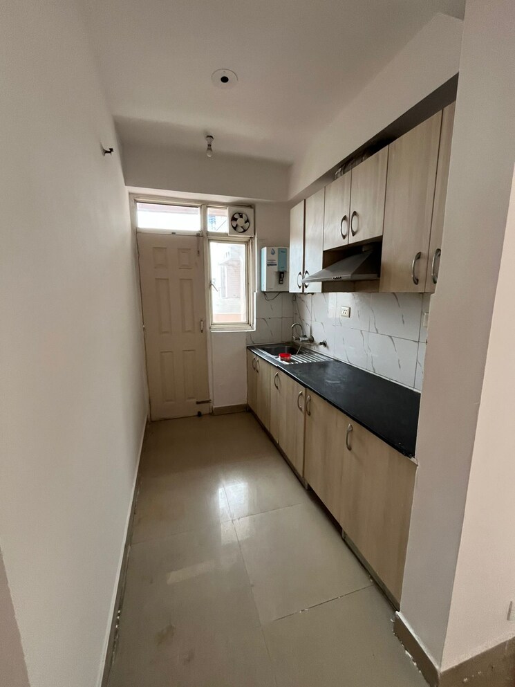 Kitchen, amrapali-zodiac 2 Bedroom 950 Sq.Ft. Apartment In Sector 120 Noida 9112109