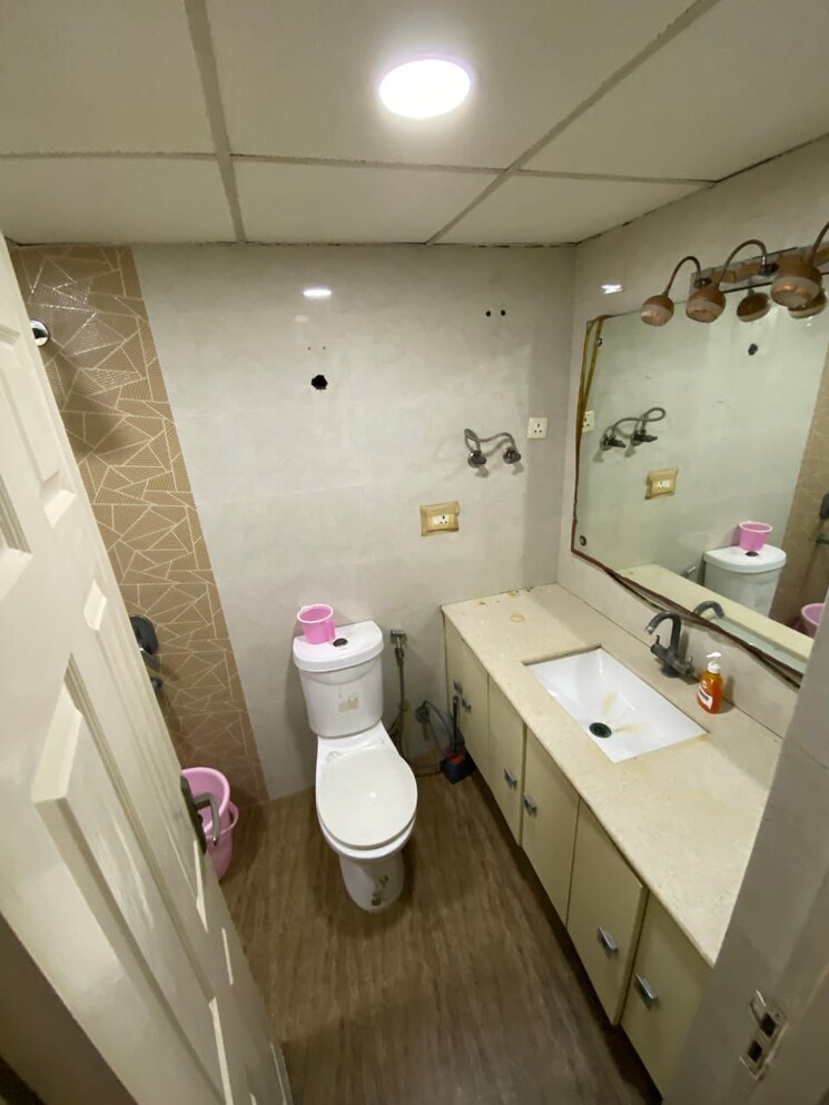 Attached Bathroom, amrapali-zodiac 2 Bedroom 950 Sq.Ft. Apartment In Sector 120 Noida 9112109