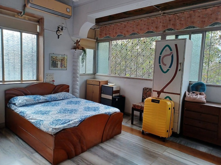 Bedroom, worli Pg For Boys & Girls In Worli 9112119
