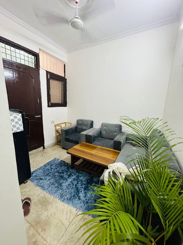 Cover Image, saket 1 RK 500 Sq.Ft. Builder Floor In Saket Delhi 9112131