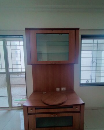 Room in 2 BHK Apartment at Sun Empire, Sinhagad – for Rent