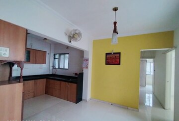 Room in 2 BHK Apartment at Sun Empire, Sinhagad – for Rent