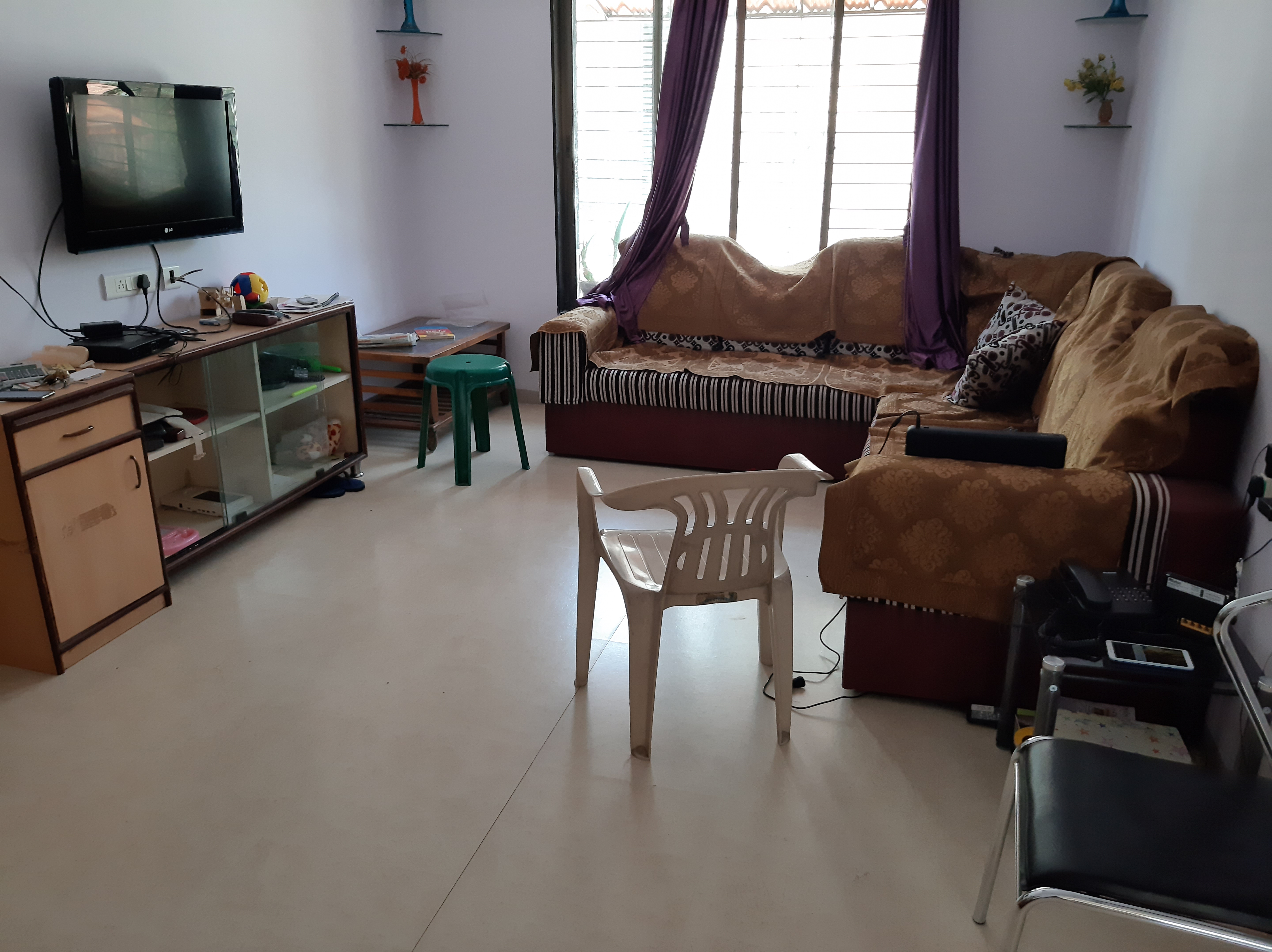 2 BHK + Servant Room Apartment For Rent in Sun Empire