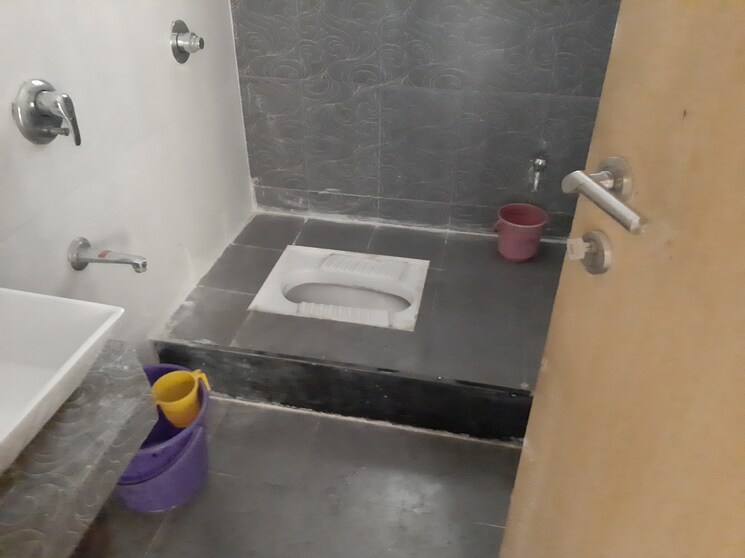 Bathroom, sun-empire 2 Bedroom 1000 Sq.Ft. Apartment In Sinhagad Pune 9112148