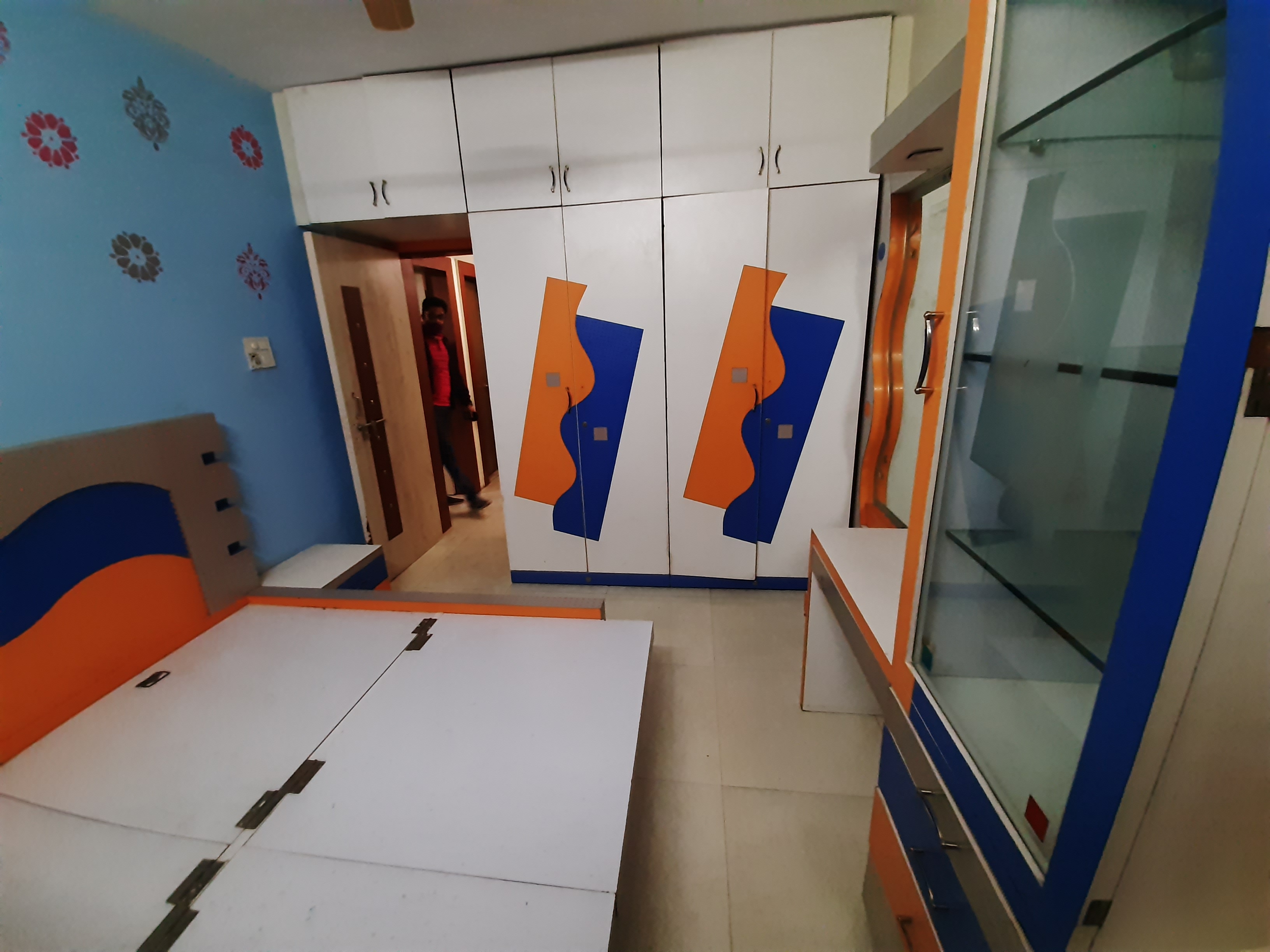 2 BHK + Servant Room Apartment For Rent in Sun Empire