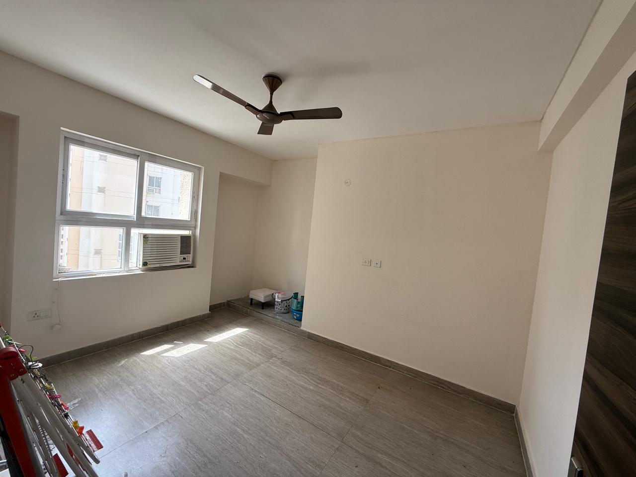 3.5 BHK + Pooja Room,Servant Room Apartment For Sale in Orris Aster Court