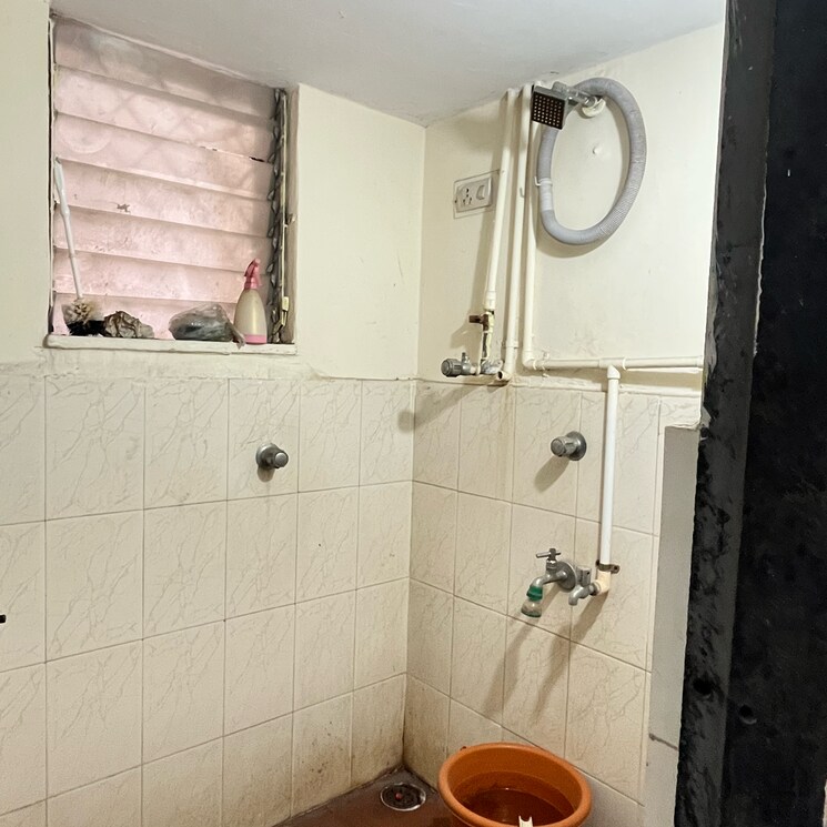 Bathroom, swastik-park-chs 1 Bedroom 400 Sq.Ft. Apartment In Brahmand Thane 9112210