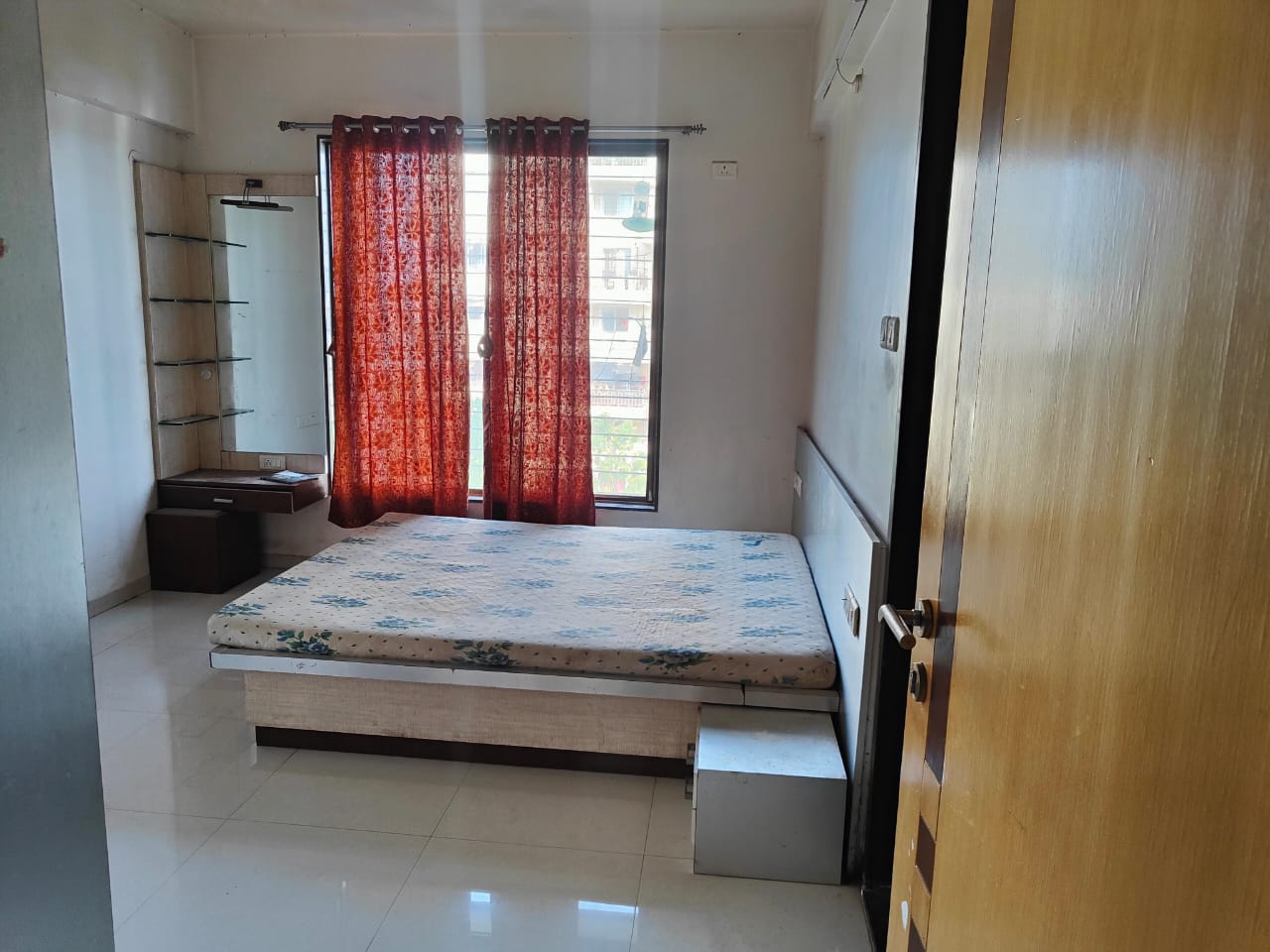 2 BHK + Servant Room Apartment For Rent in Mittal Sun Orbit