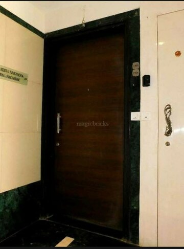 Furnished Amenities in 2 BHK Apartment at Ashok Gardens, Sewri – for Rent