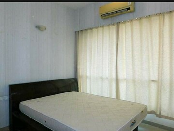 Bedroom in 2 BHK Apartment at Ashok Gardens, Sewri – for Rent