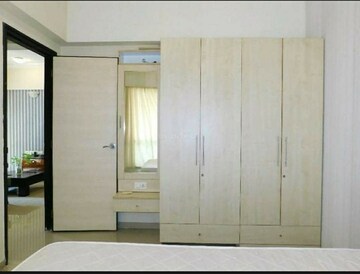 Room in 2 BHK Apartment at Ashok Gardens, Sewri – for Rent