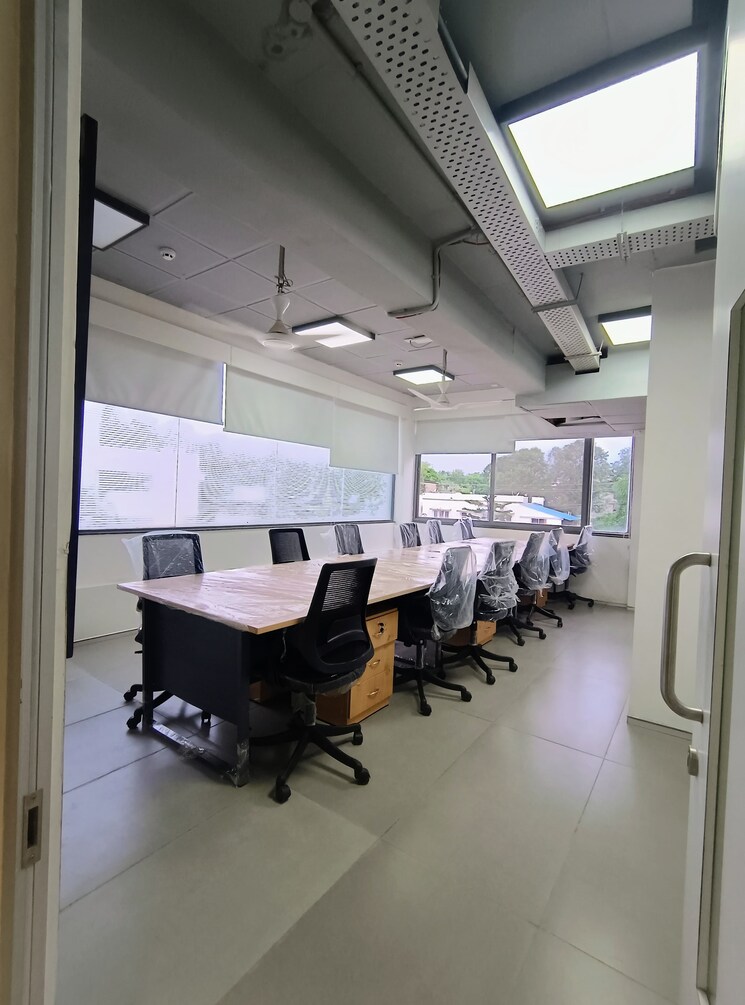 Team Area, arera colony Commercial Co Working Space 100 Sq.Yd. In Arera Colony Bhopal 9112199