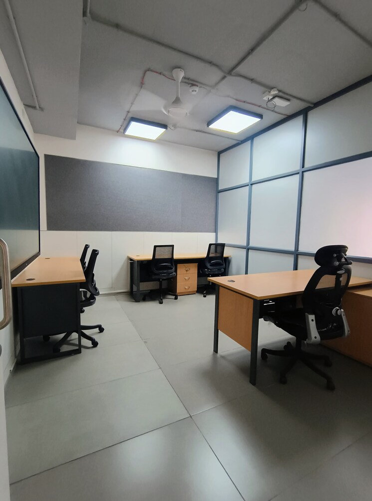 Team Area, arera colony Commercial Co Working Space 100 Sq.Yd. In Arera Colony Bhopal 9112199