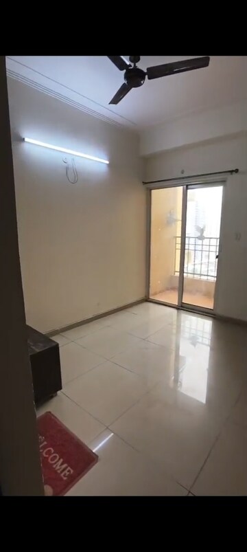 Room in 2 BHK Apartment at Himalaya Pride, Tech Zone 4 Greater Noida – for Sale