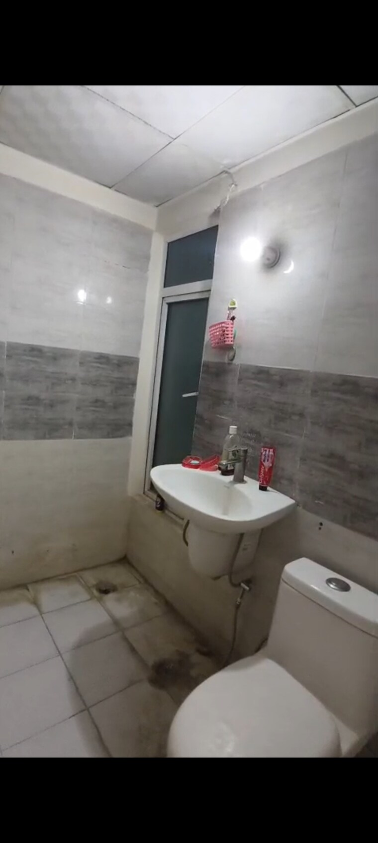 Bathroom, himalaya-pride 2 Bedroom 948 Sq.Ft. Apartment In Tech Zone 4 Greater Noida Greater Noida 9112326