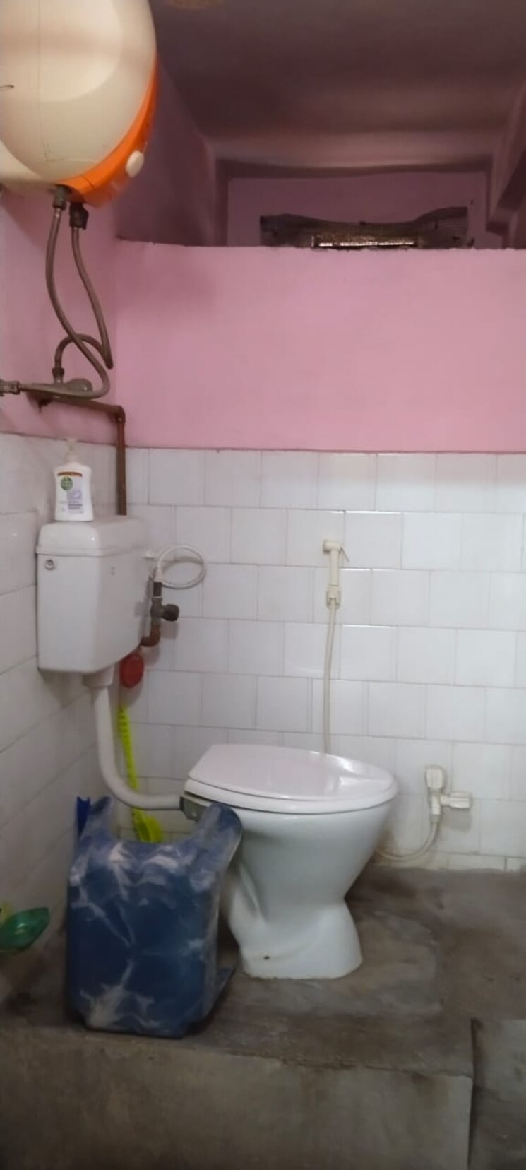 Attached Bathroom, dum dum 2 Bedroom 830 Sq.Ft. Apartment In Dum Dum Kolkata 9112445