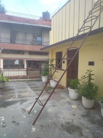 1.5 BHK Builder Floor For Rent in Old Rajinder Nagar