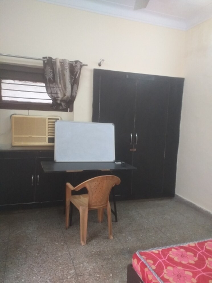 Bedroom, old rajinder nagar 1.5 Bedroom 750 Sq.Ft. Builder Floor In Old Rajinder Nagar Delhi 9112394