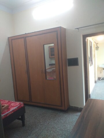 Room in 1.5 BHK Builder Floor at Old Rajinder Nagar – for Rent