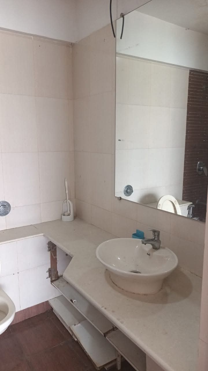 2 BHK Apartment For Sale in Inez Tower Chs 