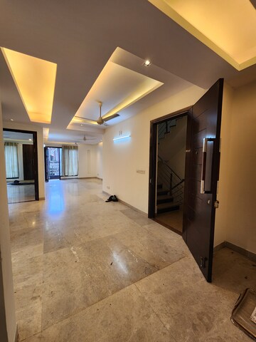 3 BHK Builder Floor For Rent in Chattarpur