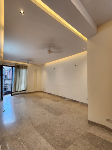 Furnished Amenities in 3 BHK Builder Floor at Chattarpur – for Rent