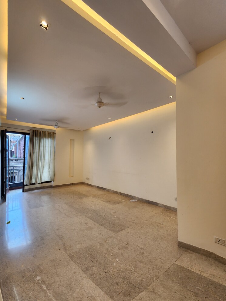 undefined, chattarpur 3 Bedroom 1200 Sq.Ft. Builder Floor In Chattarpur Delhi 9112443