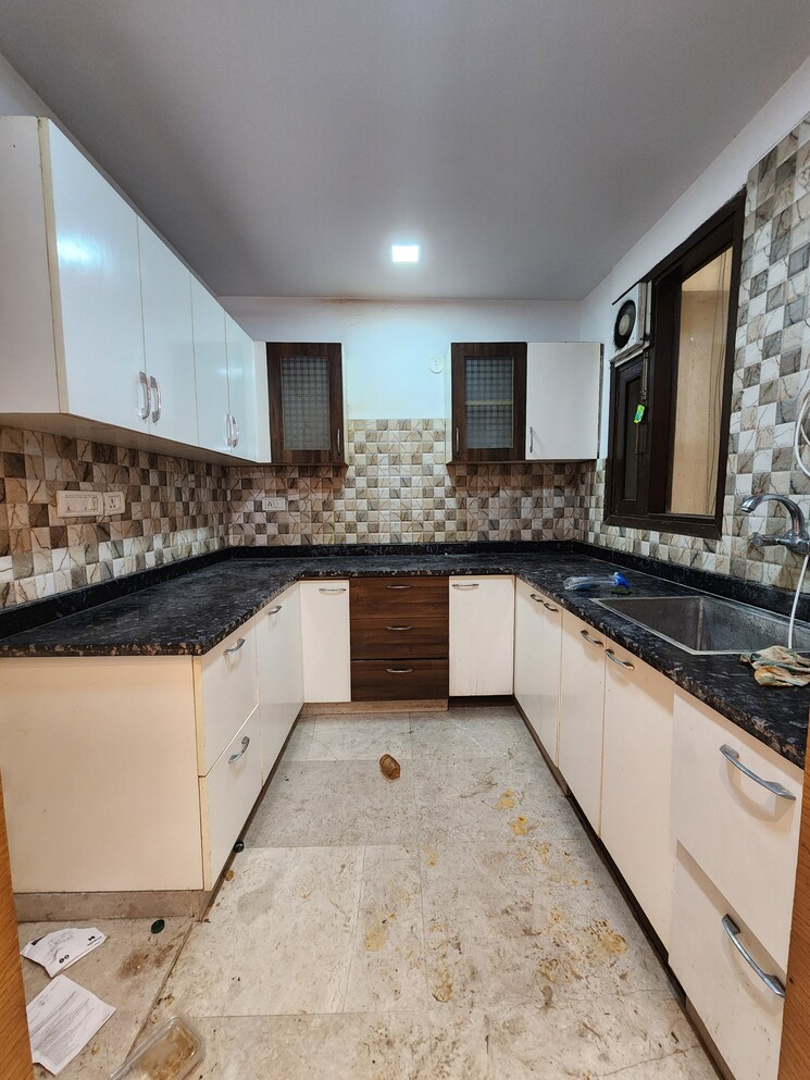 Kitchen, chattarpur 3 Bedroom 1200 Sq.Ft. Builder Floor In Chattarpur Delhi 9112443
