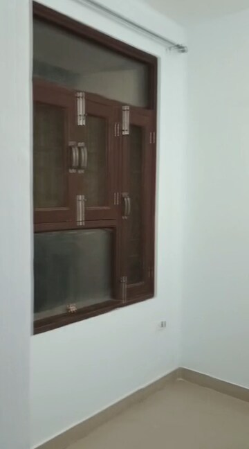 Room in 2 BHK Apartment at SRS Royal Hills, Sector 87 – for Rent