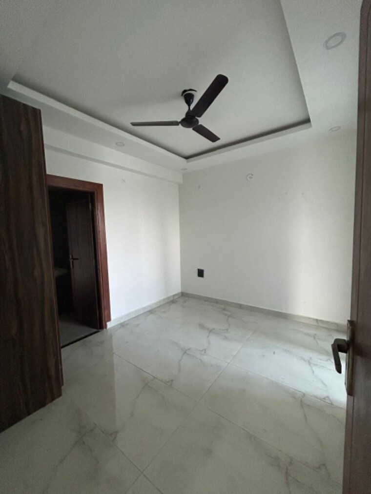 Room, turner road 3 Bedroom 1530 Sq.Ft. Apartment In Turner Road Dehradun 9112497
