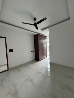 3 BHK + Extra Room Apartment For Sale in Tarang Residency 