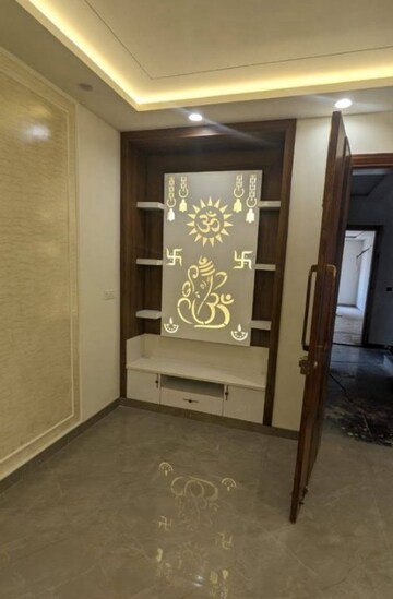 Living Room in 4 BHK Builder Floor at Neharpar – for Sale