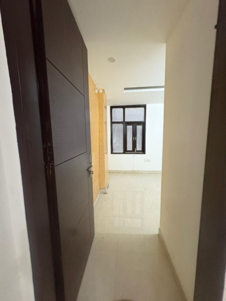 Room, rattan-apartment 3 Bedroom 950 Sq.Ft. Builder Floor In Khanpur Delhi 9112593