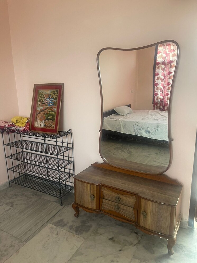 Room, sector 77 2 Bedroom 700 Sq.Ft. Apartment In Sector 77 Mohali 9112608