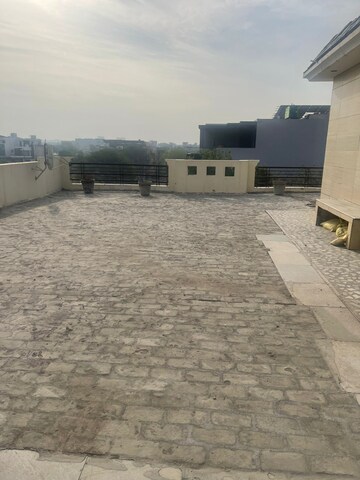 Terrace in 2 BHK Apartment at Sector 77 – for Rent