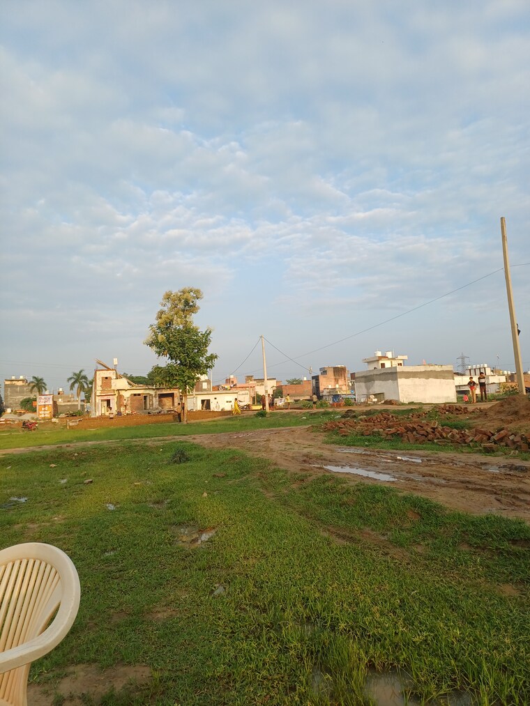 Garden, dheeraj nagar  112 Sq.Yd. Plot In Dheeraj Nagar Faridabad 9112660