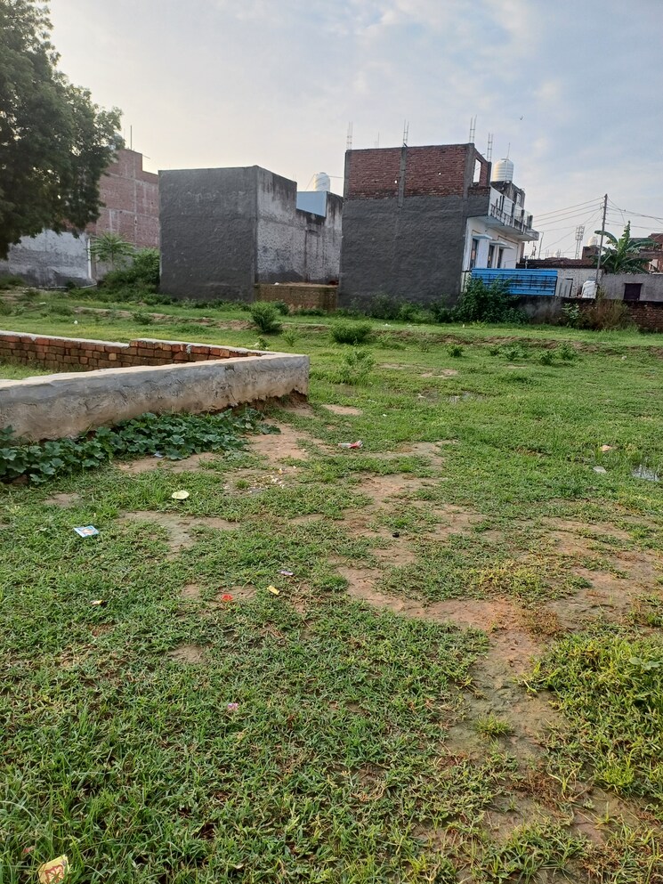 Garden, dheeraj nagar  112 Sq.Yd. Plot In Dheeraj Nagar Faridabad 9112660