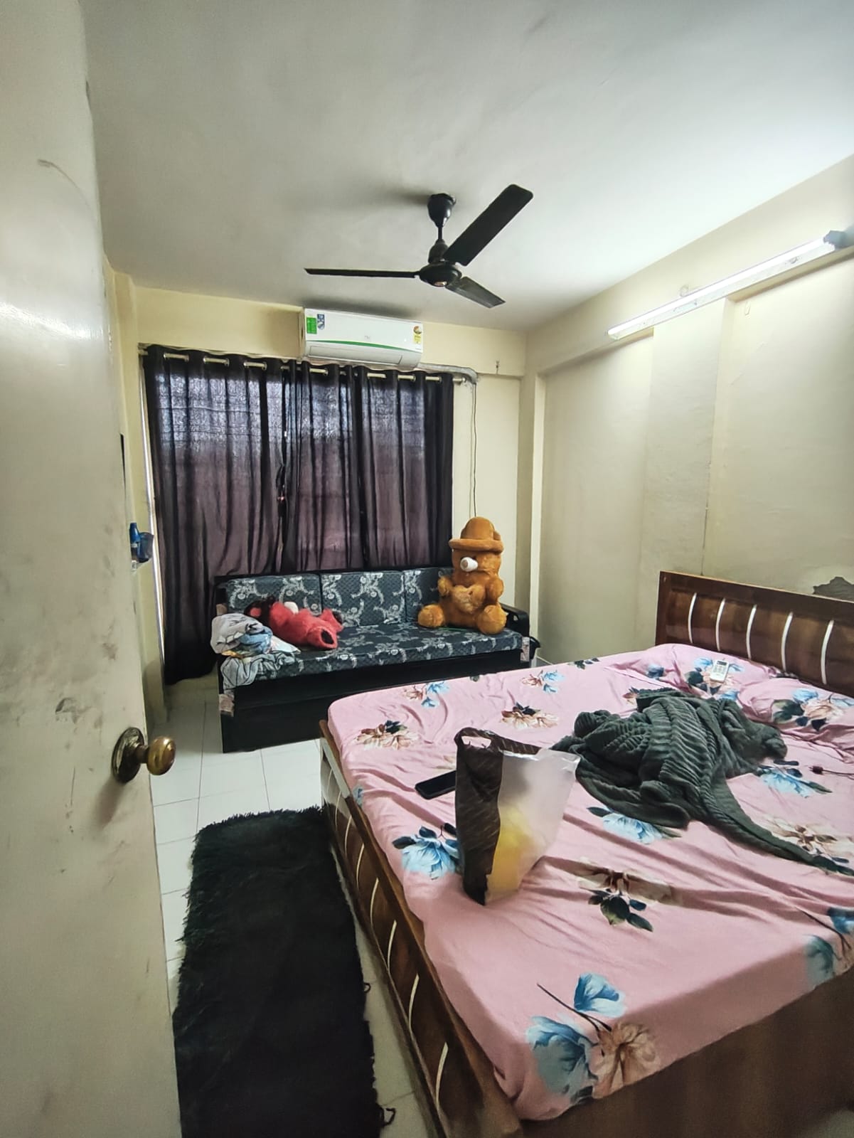 2 BHK + Pooja Room Apartment For Sale in New Krishna CHS