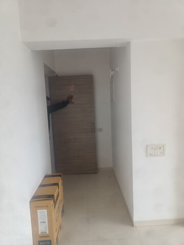  2 BHK Apartment at Group Seven Rushi Heights, Goregaon East – for Rent