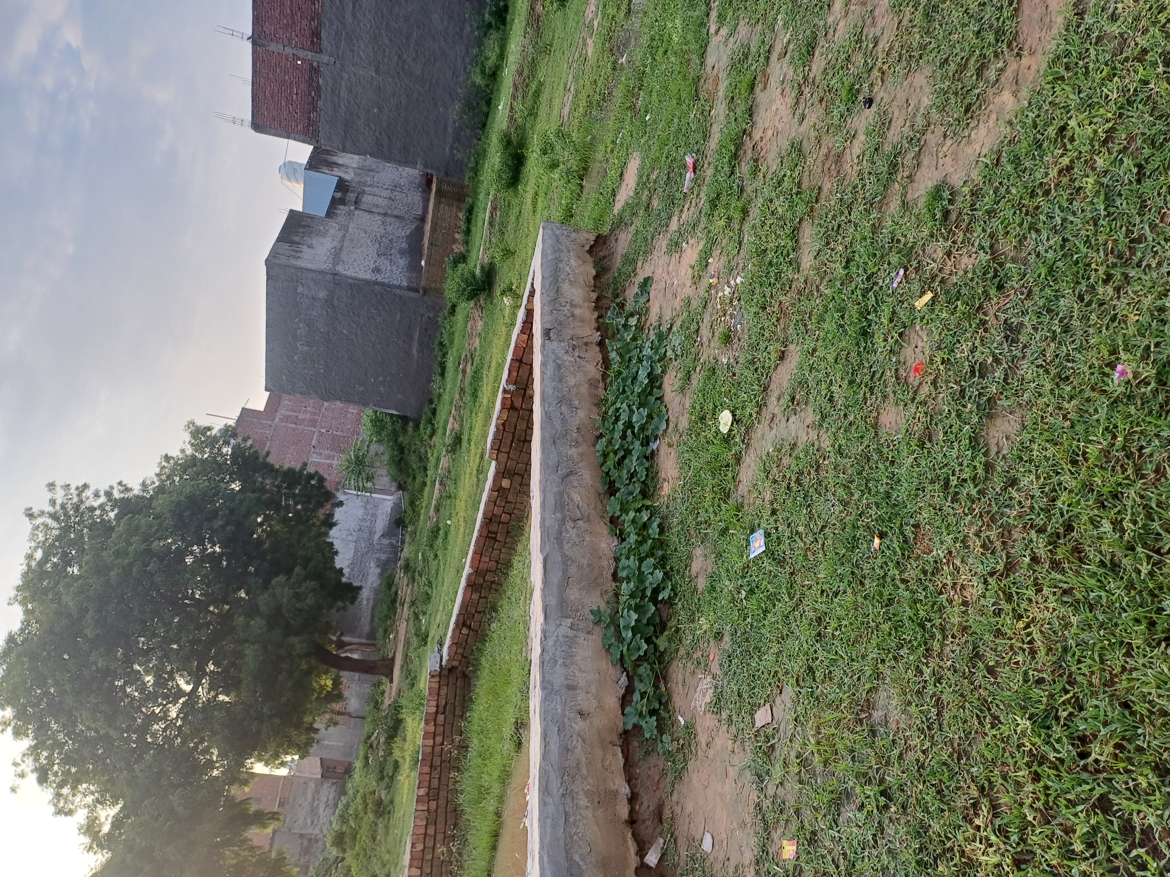 Plot For Sale in Om Associates 