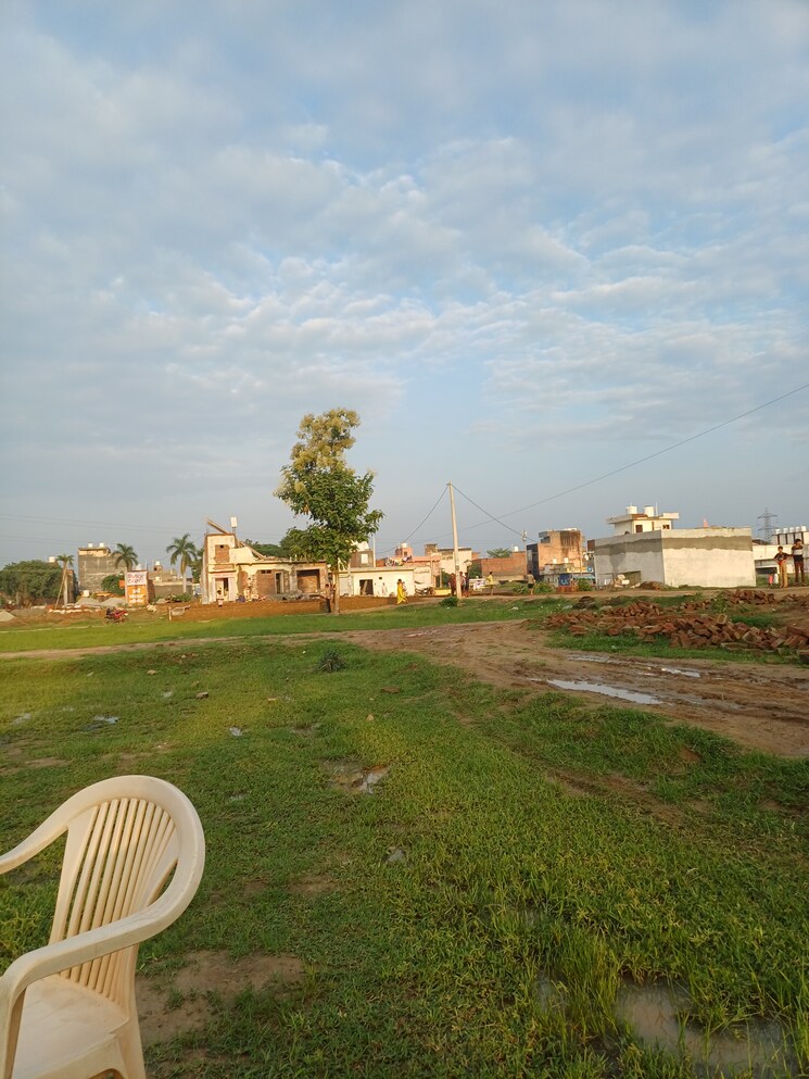 Garden, dheeraj nagar  113 Sq.Yd. Plot In Dheeraj Nagar Faridabad 9112671