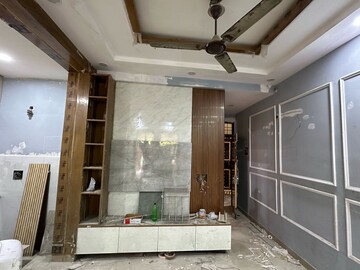 Building Lobby in 2 BHK Builder Floor at Akriti Complex, Vaishali Sector 6 – for Sale
