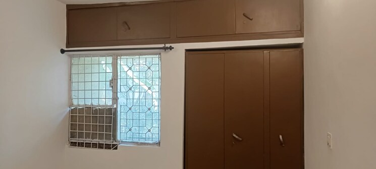 Room, south delhi 3 Bedroom 1500 Sq.Ft. Apartment In South Delhi Delhi 9112678