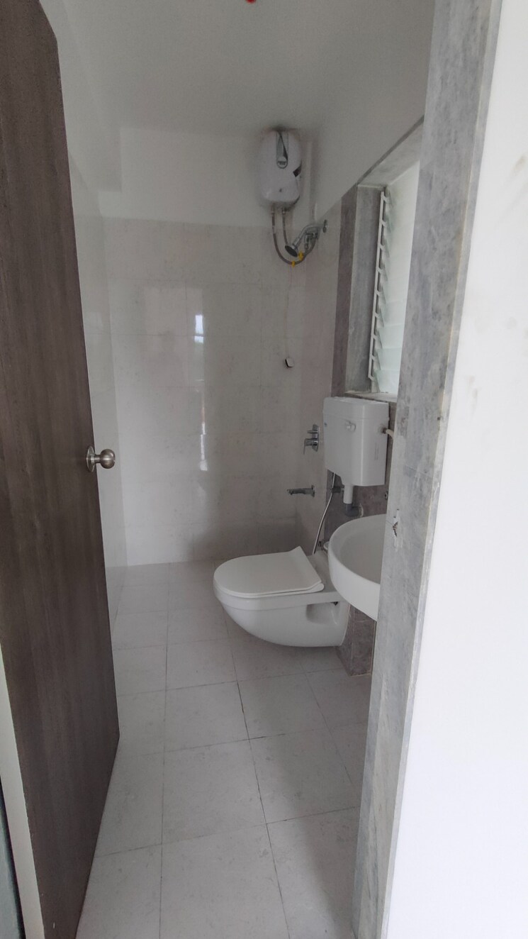 Bathroom, godrej-vihaa 2 Bedroom 592 Sq.Ft. Apartment In Badlapur East Thane 9112706