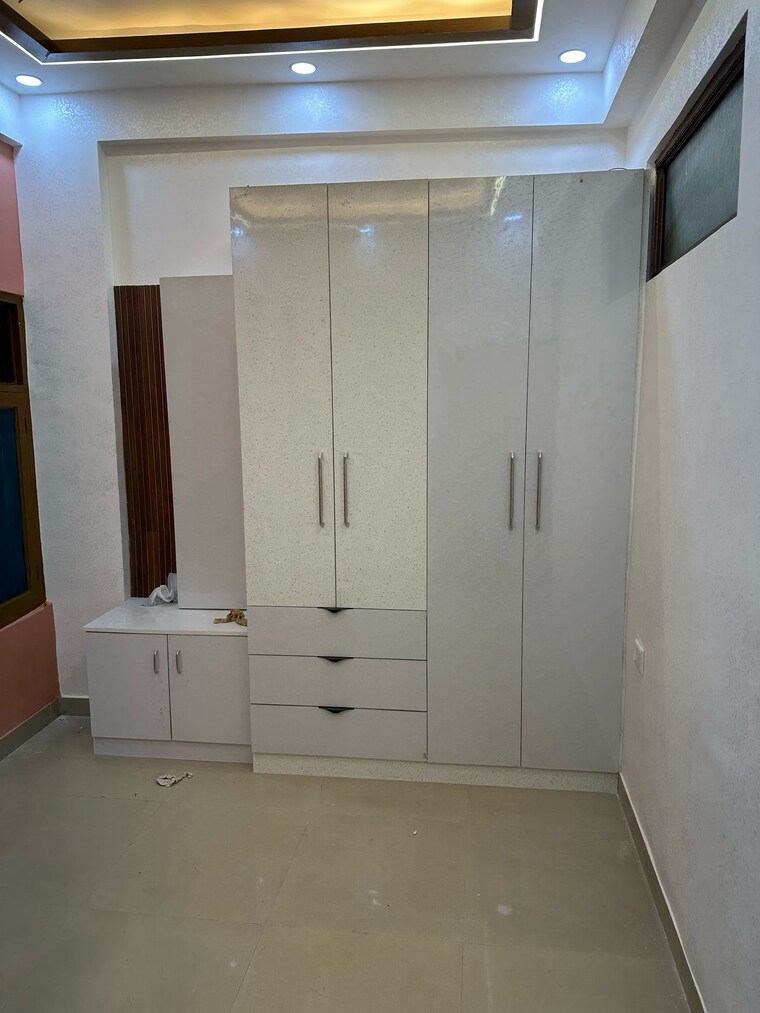 Room, shanti-chs-vasundhara 3 Bedroom 1115 Sq.Ft. Builder Floor In Vasundhara Sector 11 Ghaziabad 9112713