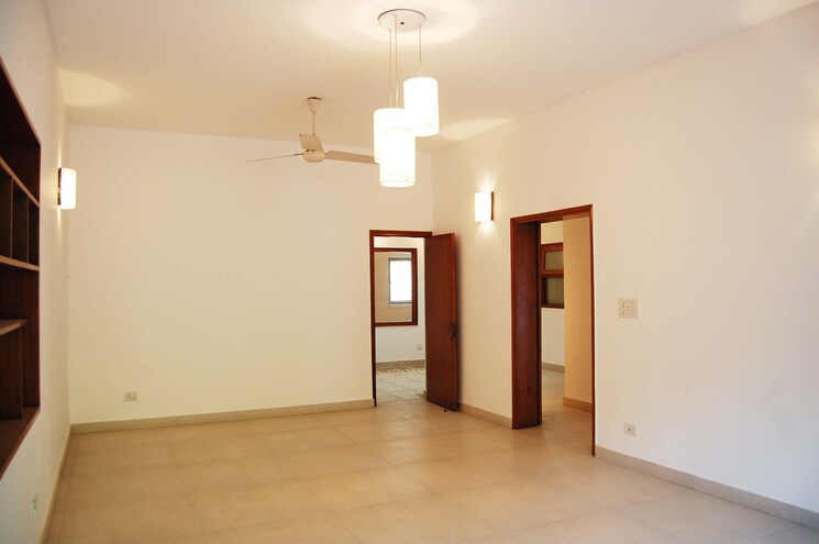 Room, jor bagh 3.5 Bedroom 3500 Sq.Ft. Apartment In Jor Bagh Delhi 9112723