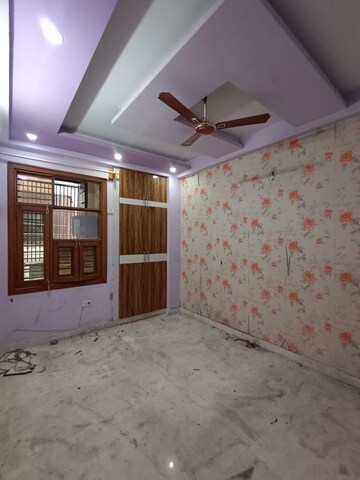 Room in 3 BHK Builder Floor at VRK Premium Housing Society, Vasundhara Sector 1 – for Sale