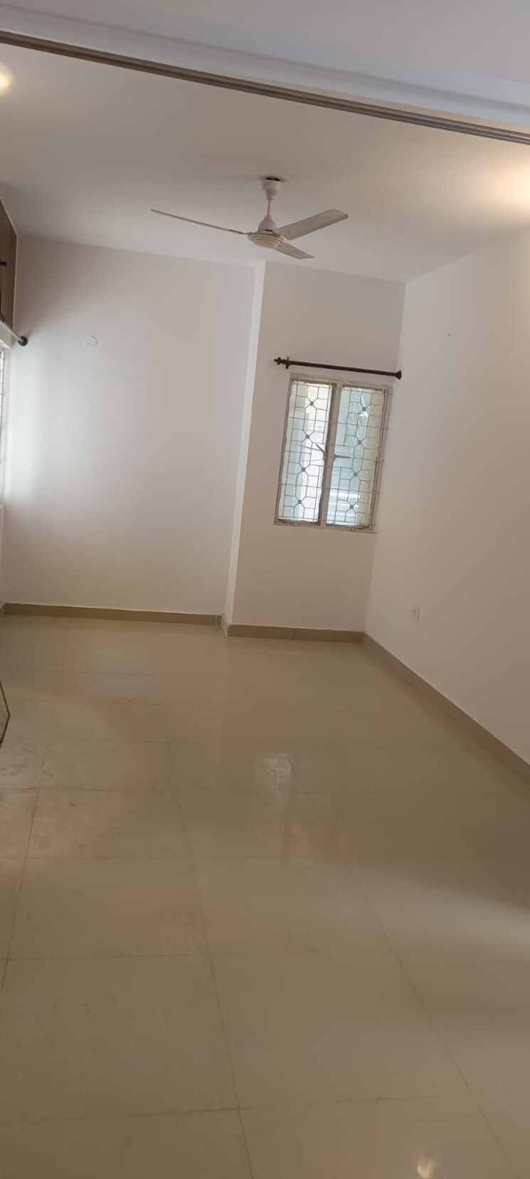Room, south delhi 3 Bedroom 1508 Sq.Ft. Apartment In South Delhi Delhi 9112775