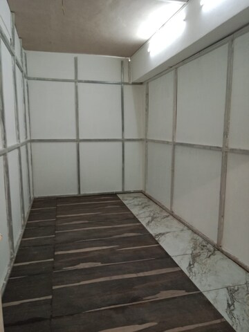 Room in  Showroom at Jambli Naka – for Rent