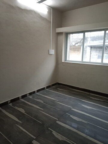 Room in  Showroom at Jambli Naka – for Rent